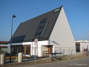 Kirchenhaus Baustelle von außen